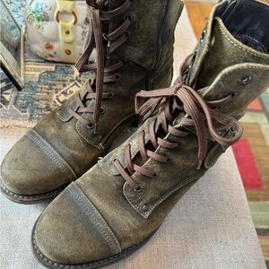 COPY - Olive Green , Taos Crave boots . Size 41